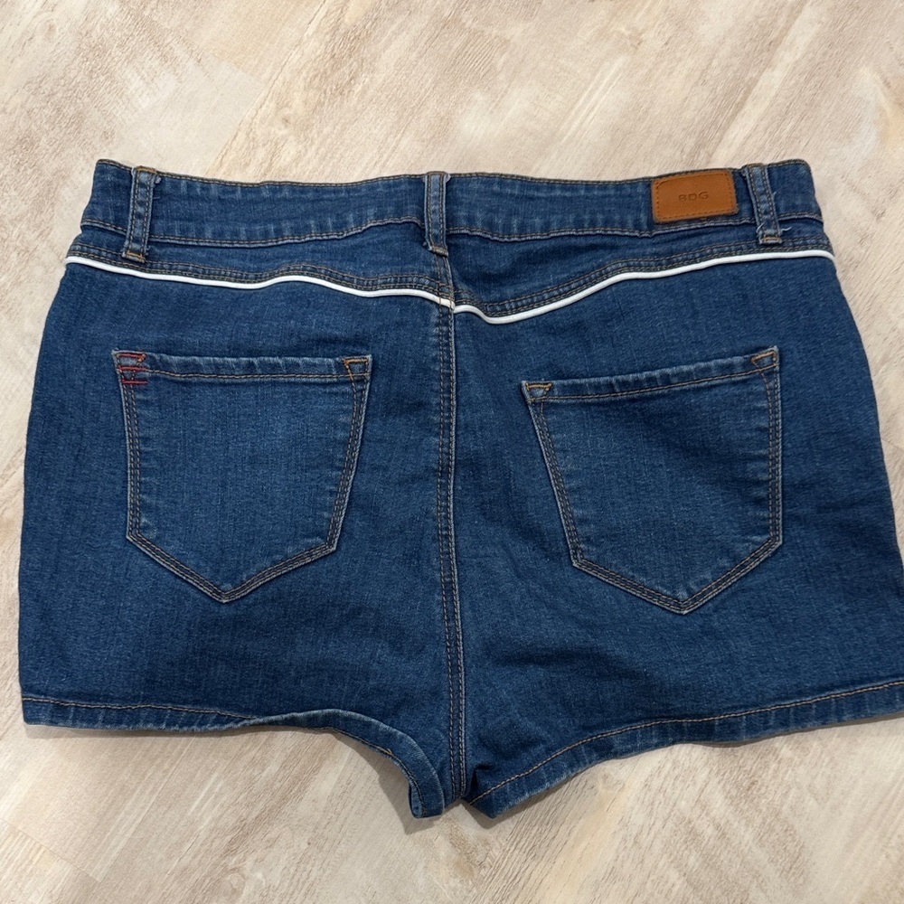 BDG Dark Blue Jean Shorts with White Stitching - Picture 2 of 2